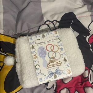 White Travel Hair Collection Set